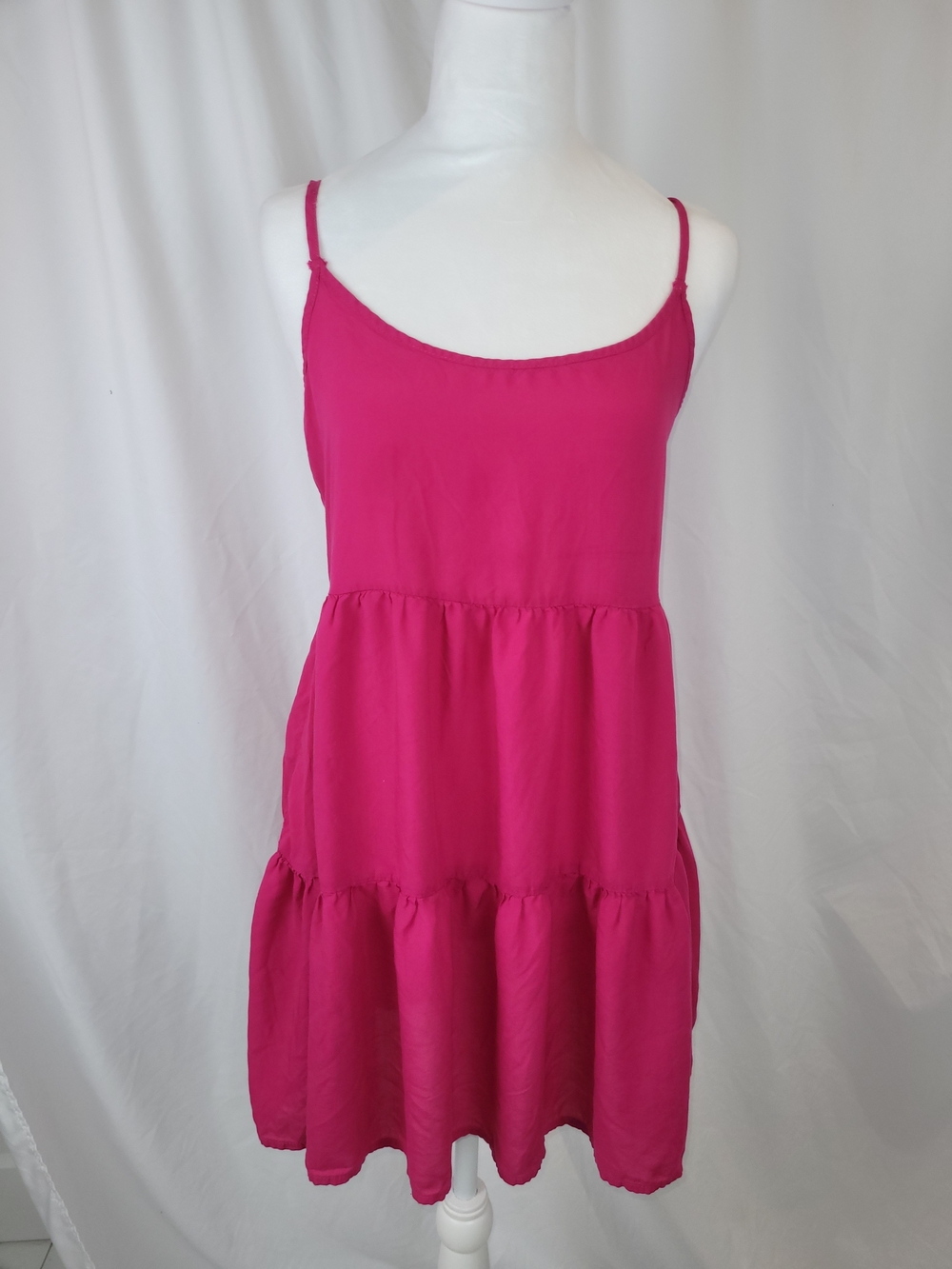 American Eagle 100% Viscose Pink Tiered Mini Dress Medium - Picture 2 of 15